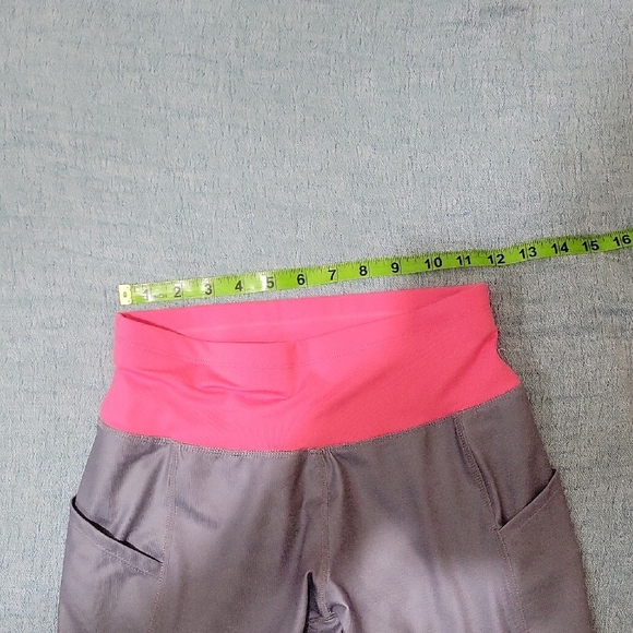 Simply Southern Pink And Gray Floral Leggings Sz M , Athleisure, Yoga - Picture 4 of 8